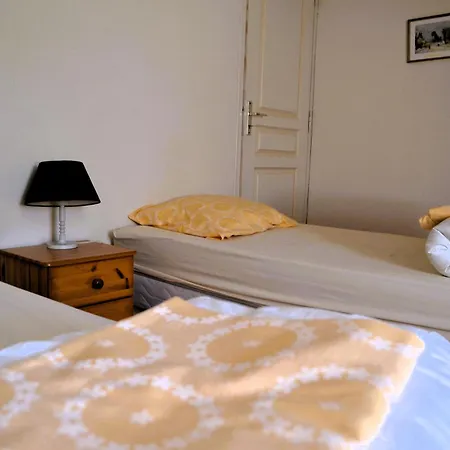 Holiday home Maison Le Landais Grandcamp-Maisy